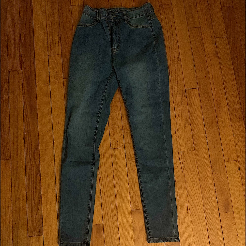 Curvy high waisted jeans